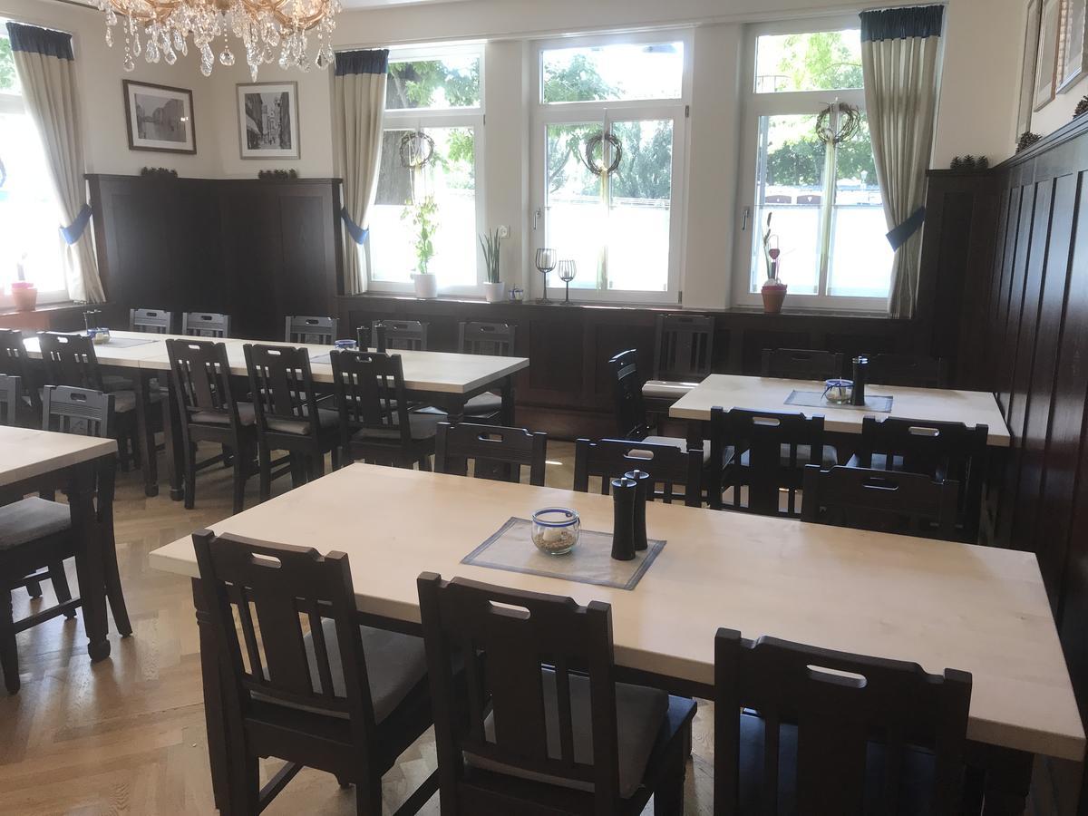 Brauereigaststatte Spitalgarten ريغنسبورغ المظهر الخارجي الصورة